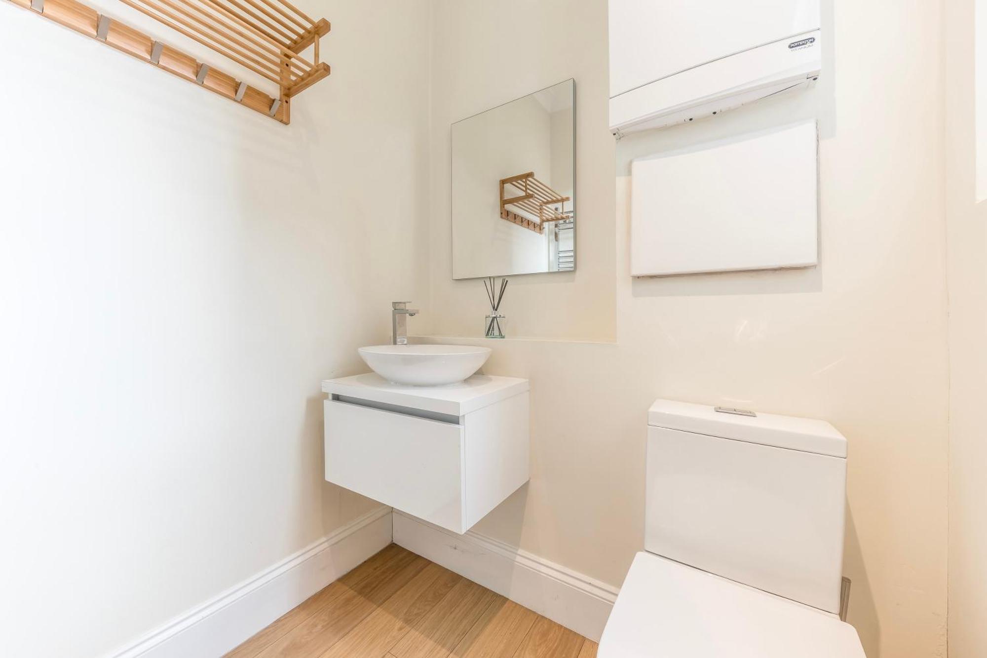 Victorian Charm: Spacious 3-Bed Near London Attractions Villa Exterior photo