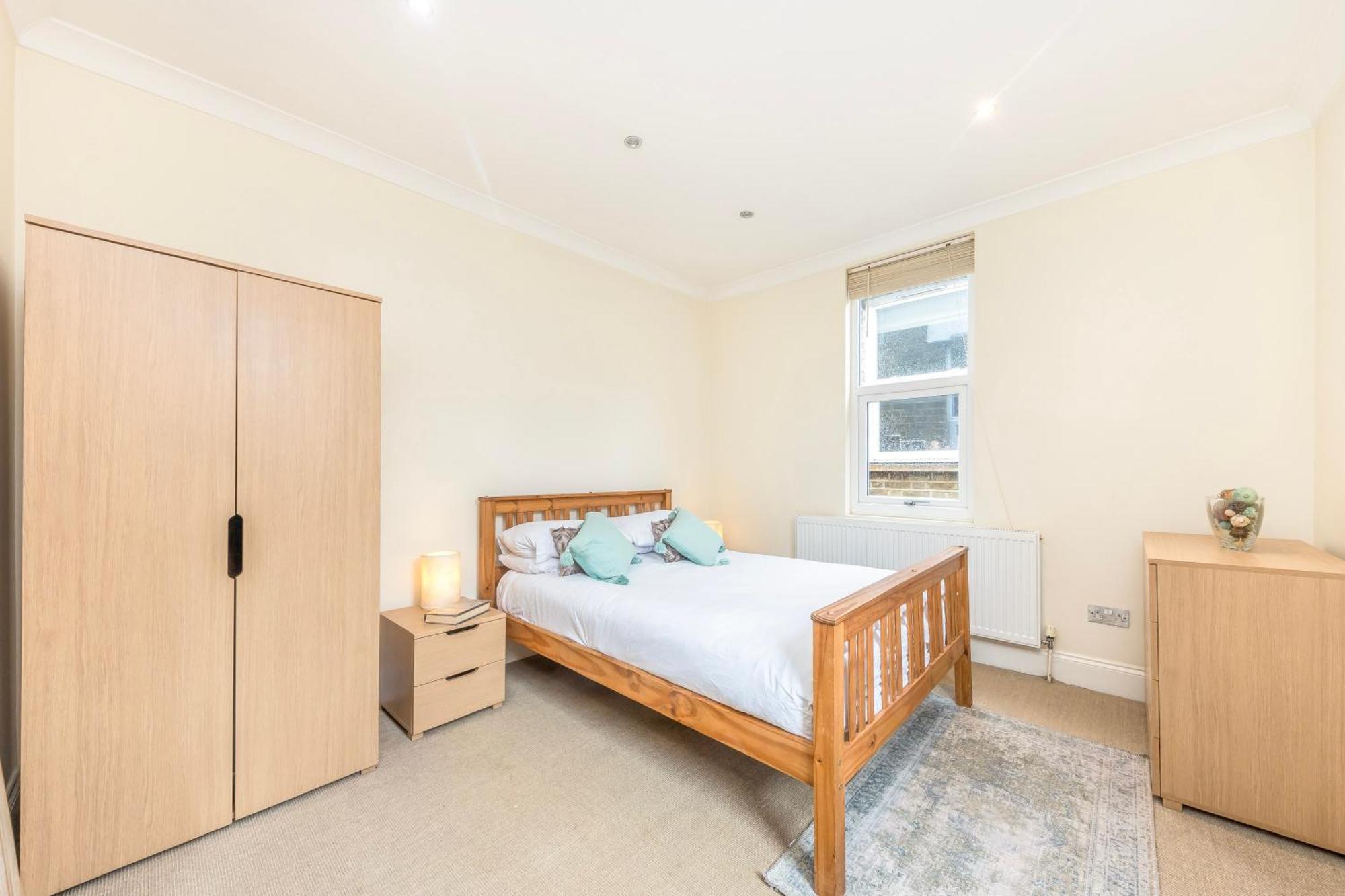 Victorian Charm: Spacious 3-Bed Near London Attractions Villa Exterior photo